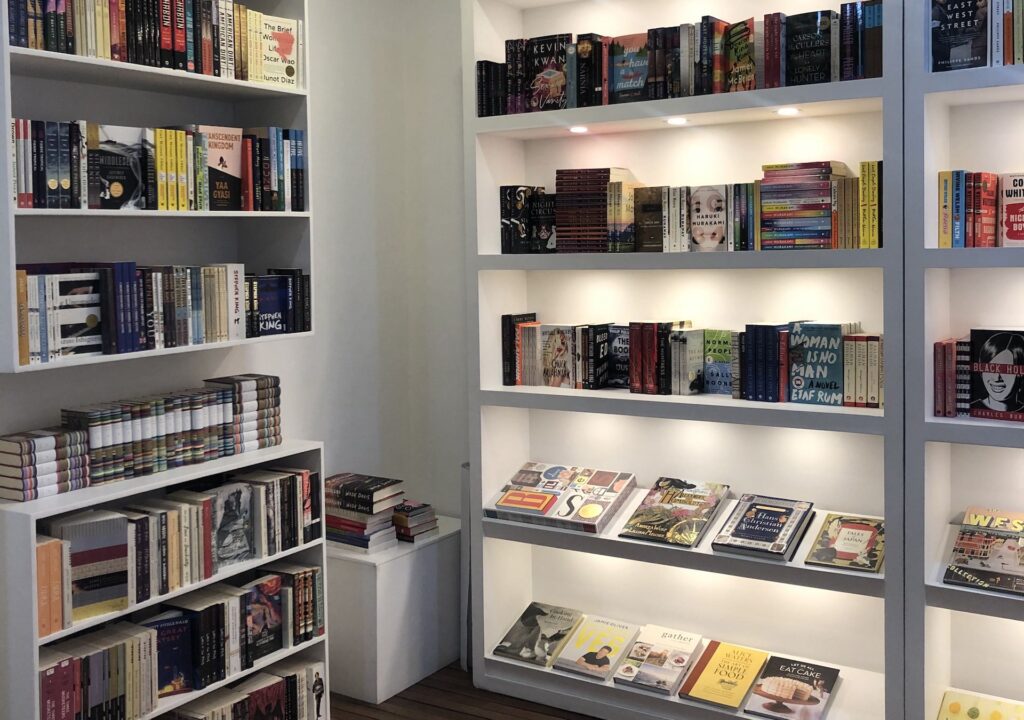 DistritoCH BOOKWORM BOOKSTORE